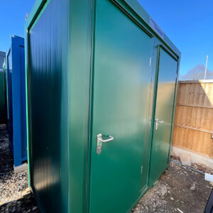11 double mains toilet 8ft x 5ft green 4 1.jpg