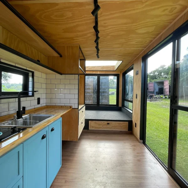 customized 20ft cozy cabin container house 1 600x600 1.webp customized 20ft cozy cabin container house 1 600x600 1.webp