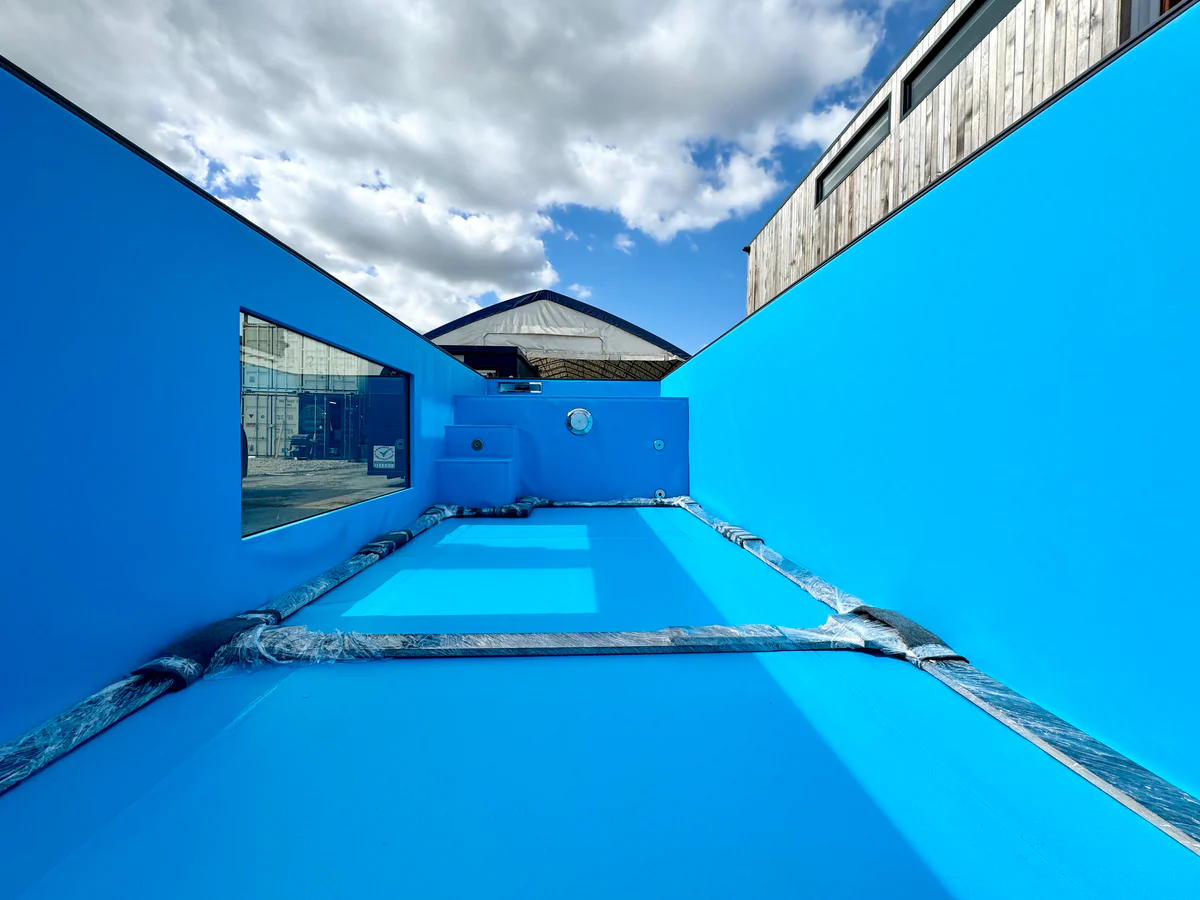 40 Fuß Pool-Container, versetzbar, Seitenansicht 40 Fuß Pool-Container, versetzbar, Seitenansicht, EMC Containerhandel GmbH, Duisburg