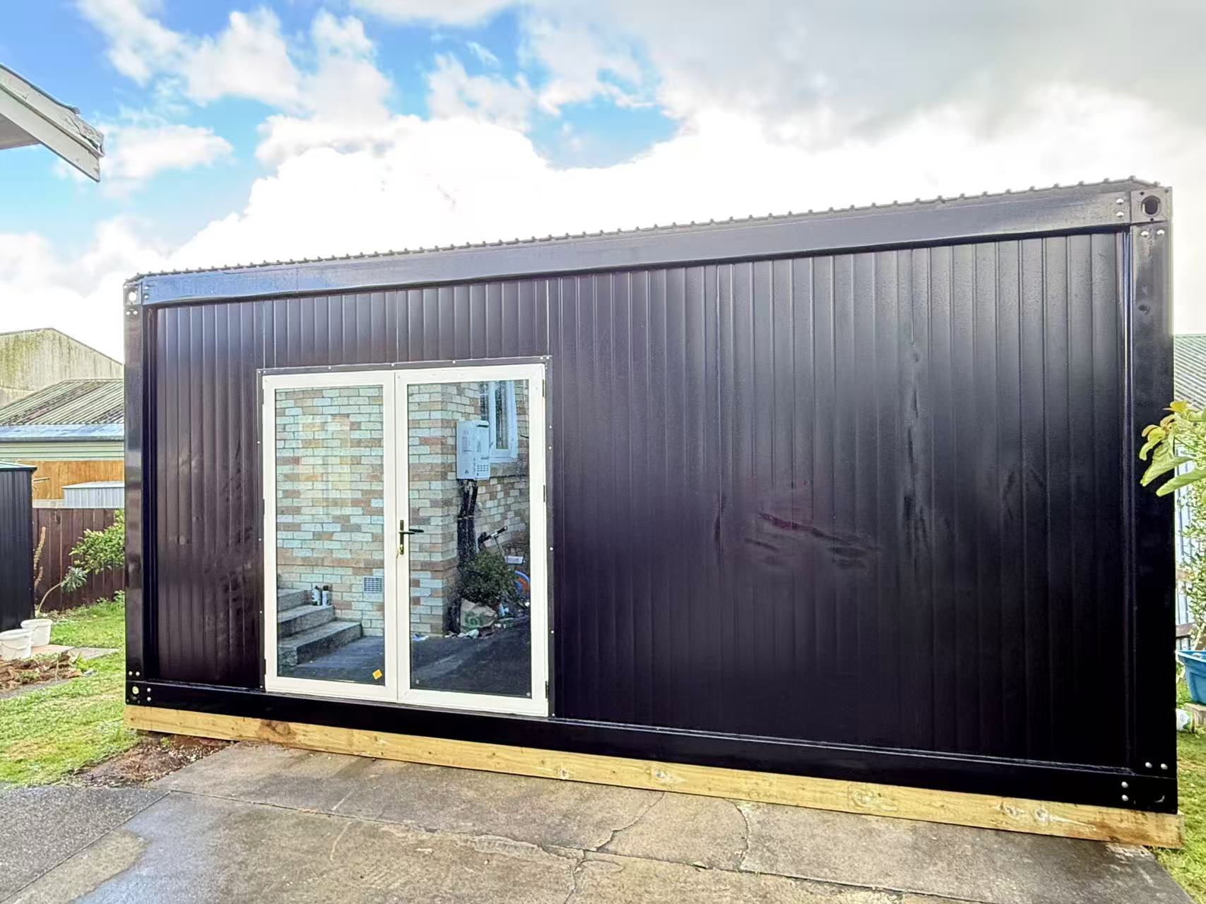 Raumzelle aus Seecontainer, Außenansicht Raumzelle aus Seecontainer, Außenansicht, EMC Containerhandel GmbH, Duisburg